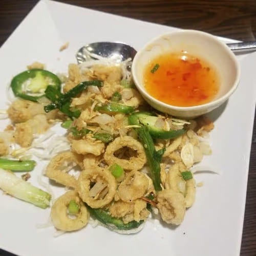 Salt & Pepper Calamari椒盐尤鱼.